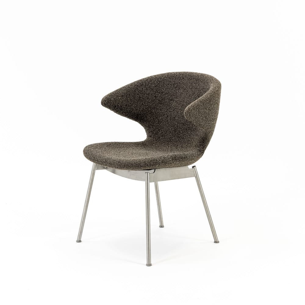 Case Furniture Ella Dining Chair เก้าอี้รับประทานอาหารดีไซน์โค้งล้อมตัว บุผ้า Fine Bouclé สี Pepper หรือ Sable พร้อมฐานให้เลือกทั้งเหล็กดำ สเตนเลส ไม้โอ๊ค และไม้วอลนัต