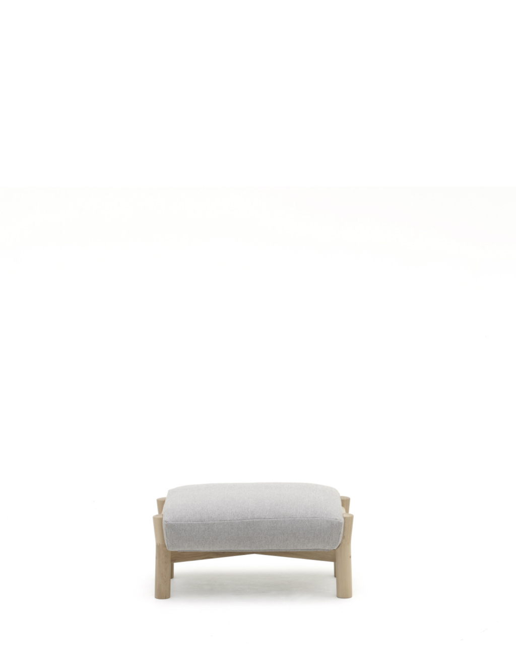 Karimoku New Standard Castor Sofa Ottoman ออตโตมันโครงไม้โอ๊คญี่ปุ่น ดีไซน์มินิมอลโดย BIG-GAME