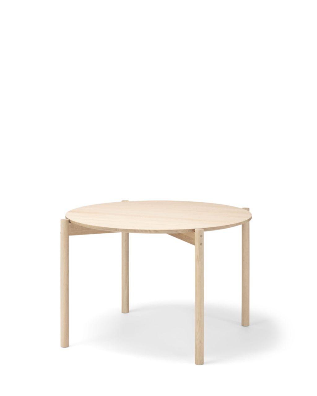 Karimoku New Standard Castor Table Round 110 โต๊ะไม้โอ๊คญี่ปุ่นทรงกลม ดีไซน์มินิมอลโดย BIG-GAME
