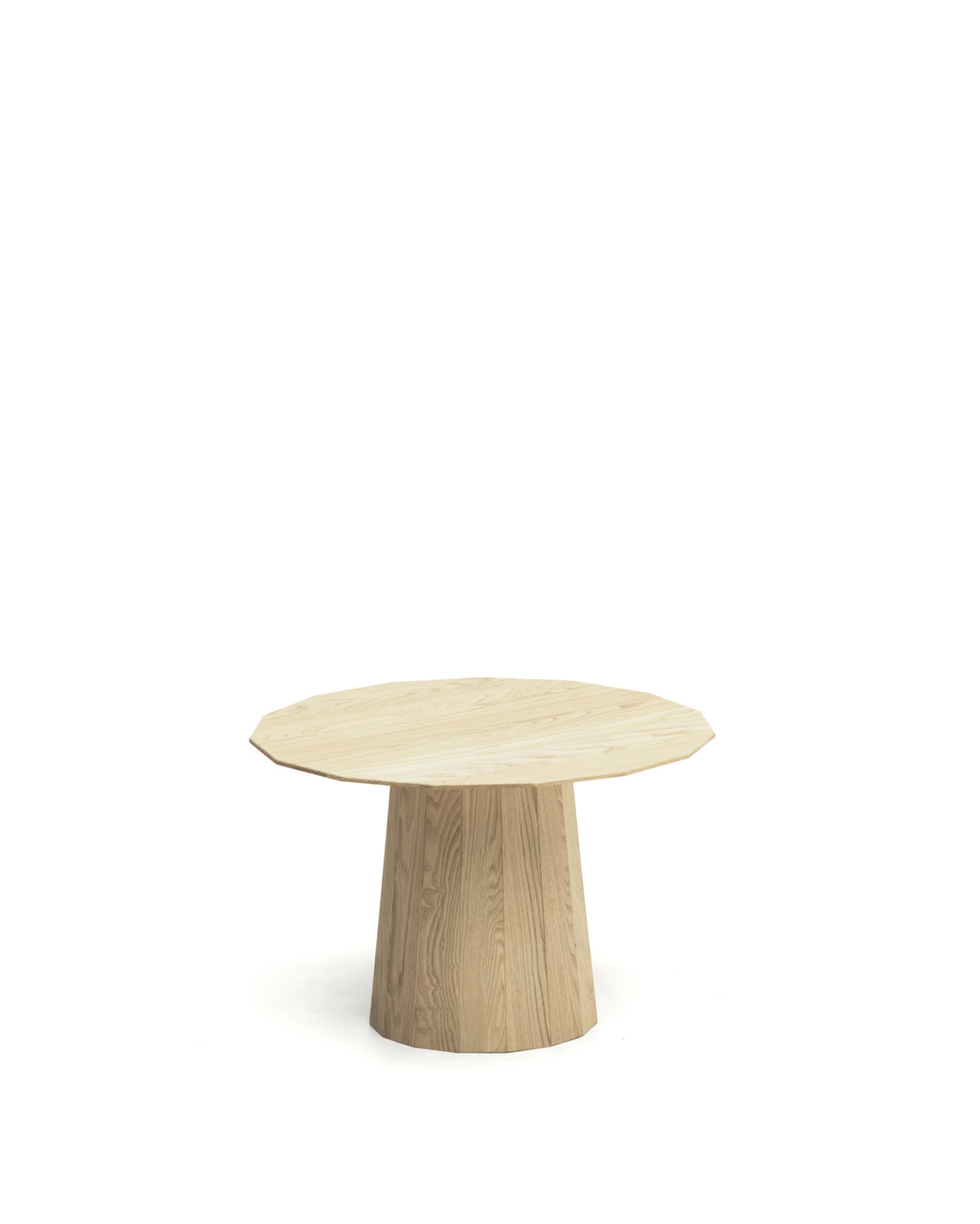 Karimoku New Standard Colour Wood Plain Medium โต๊ะไม้เกาลัดทรง polygonal ดีไซน์โดย Scholten & Baijings