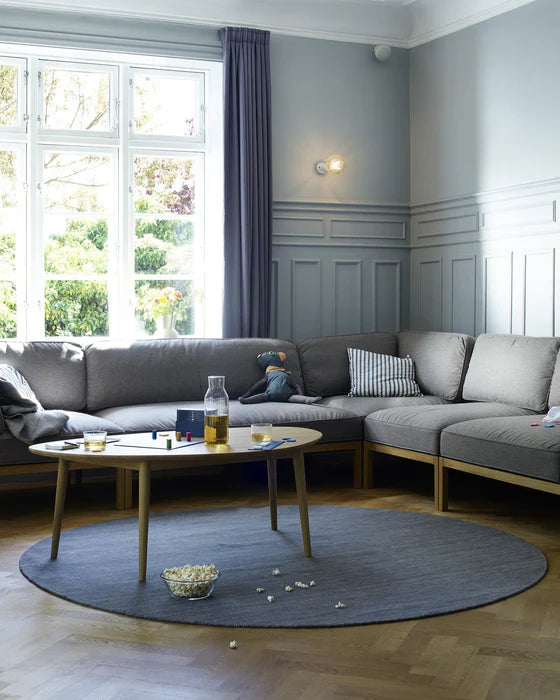 FDB Møbler D103 Anholt โต๊ะกาแฟไม้โอ๊กทรง organic asymmetric ดีไซน์โดย Mot & Bergstrøm ปี 2019