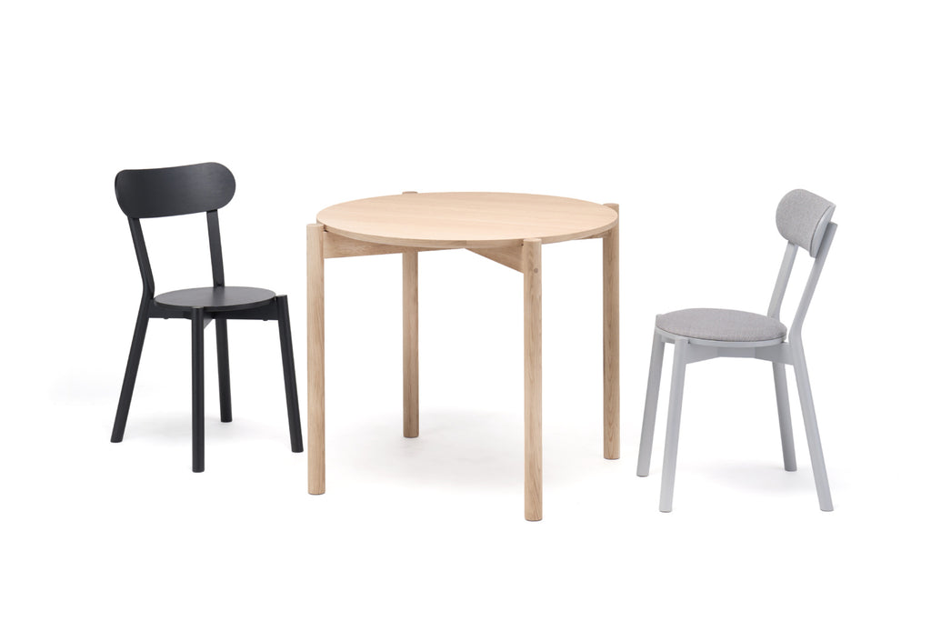 Karimoku New Standard Castor Table Round 85 โต๊ะไม้โอ๊คญี่ปุ่นทรงกลม ดีไซน์มินิมอลโดย BIG-GAME
