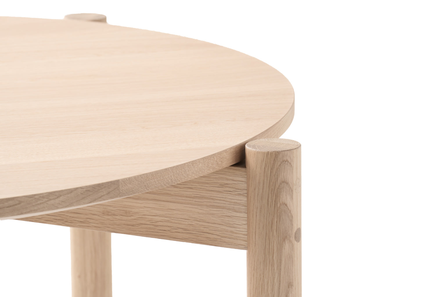 Karimoku New Standard Castor Table Round 85 โต๊ะไม้โอ๊คญี่ปุ่นทรงกลม ดีไซน์มินิมอลโดย BIG-GAME