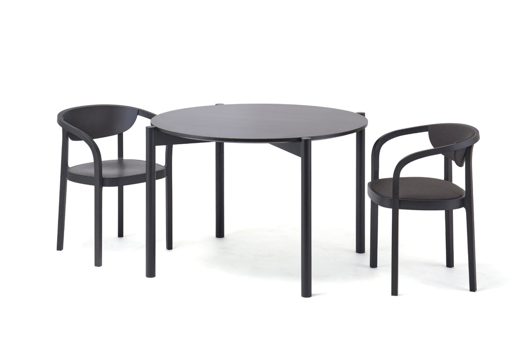 Karimoku New Standard Castor Table Round 110 โต๊ะไม้โอ๊คญี่ปุ่นทรงกลม ดีไซน์มินิมอลโดย BIG-GAME