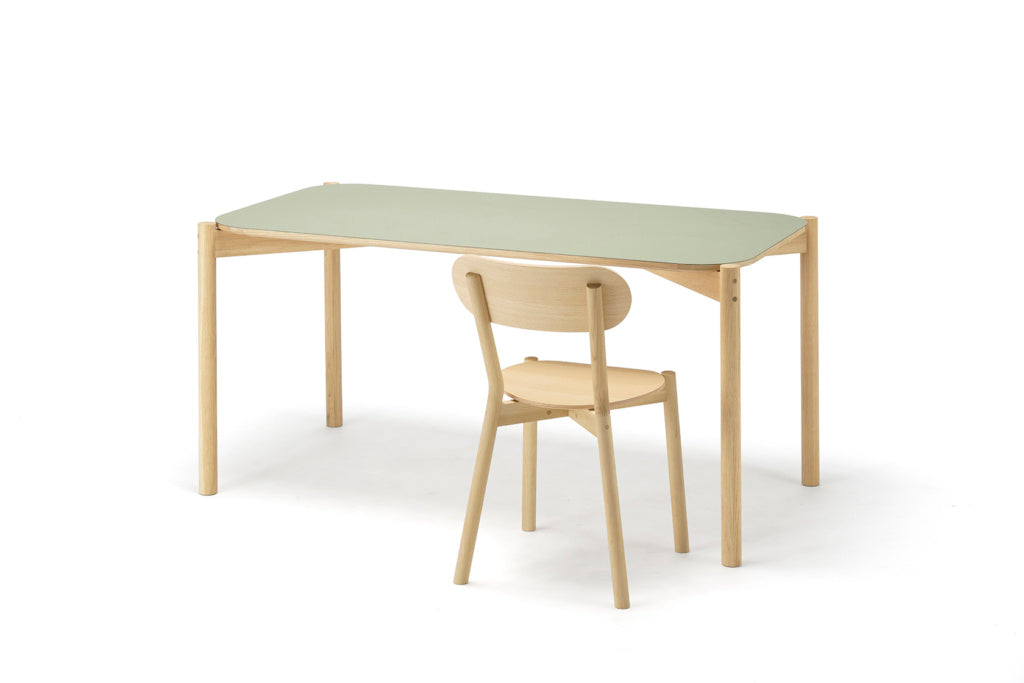 Karimoku New Standard Castor Table Linoleum 150 โต๊ะไม้โอ๊คหน้า linoleum สี olive ดีไซน์มินิมอล