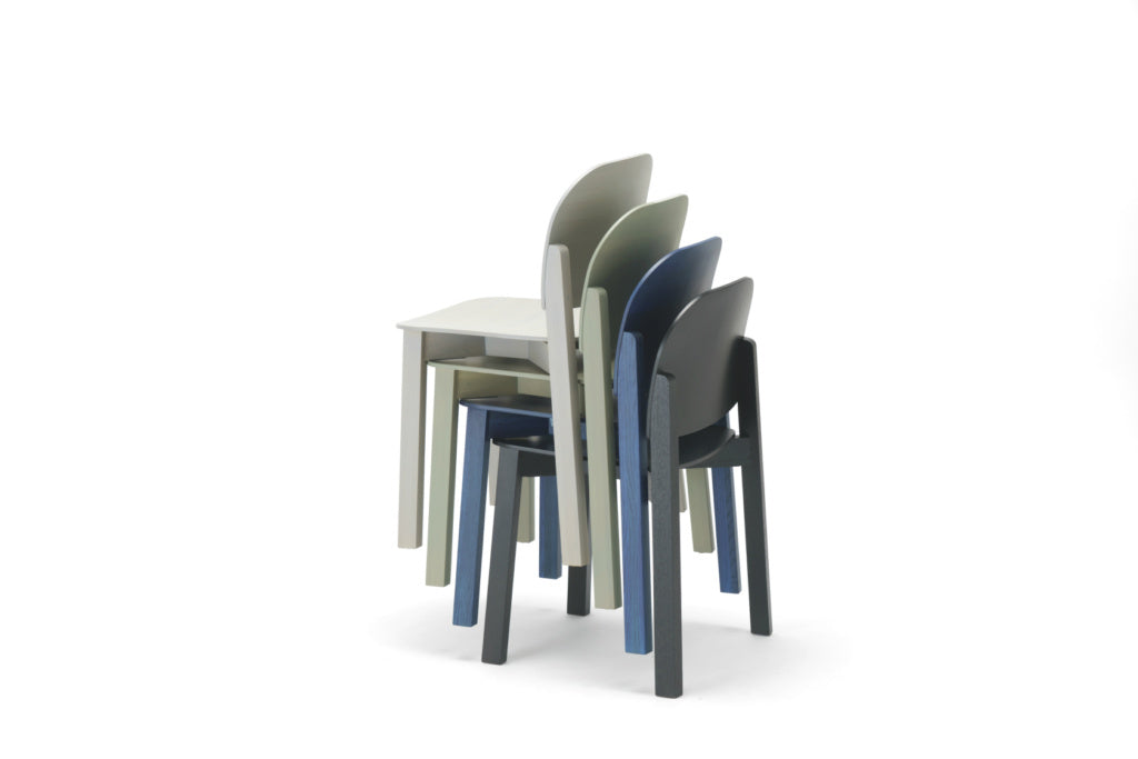 Karimoku New Standard Polar Chair เก้าอี้ไม้โอ๊คที่นั่งไม้อัดดัดโค้ง ออกแบบโดย Moritz Schlatter
