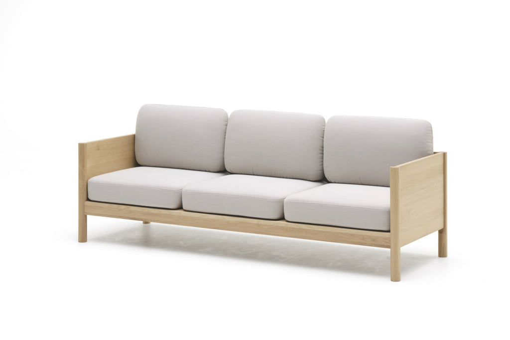 Karimoku New Standard Castor Lobby Sofa 3-Seater โซฟาไม้โอ๊คญี่ปุ่นดีไซน์มินิมอลโดย BIG-GAME