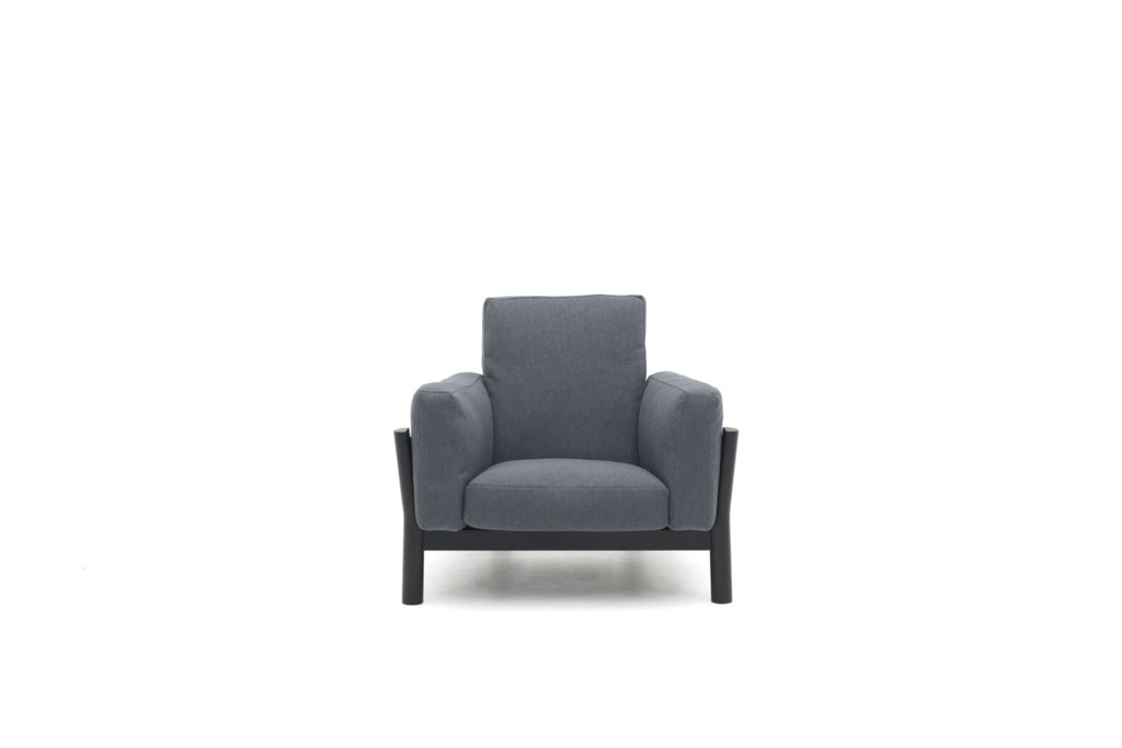 Karimoku New Standard Castor Sofa 1-Seater โซฟาเดี่ยวโครงไม้โอ๊คญี่ปุ่น ดีไซน์มินิมอลโดย BIG-GAME