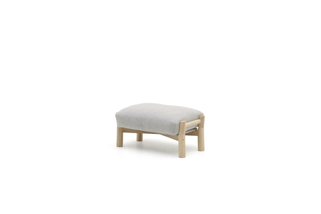 Karimoku New Standard Castor Sofa Ottoman ออตโตมันโครงไม้โอ๊คญี่ปุ่น ดีไซน์มินิมอลโดย BIG-GAME