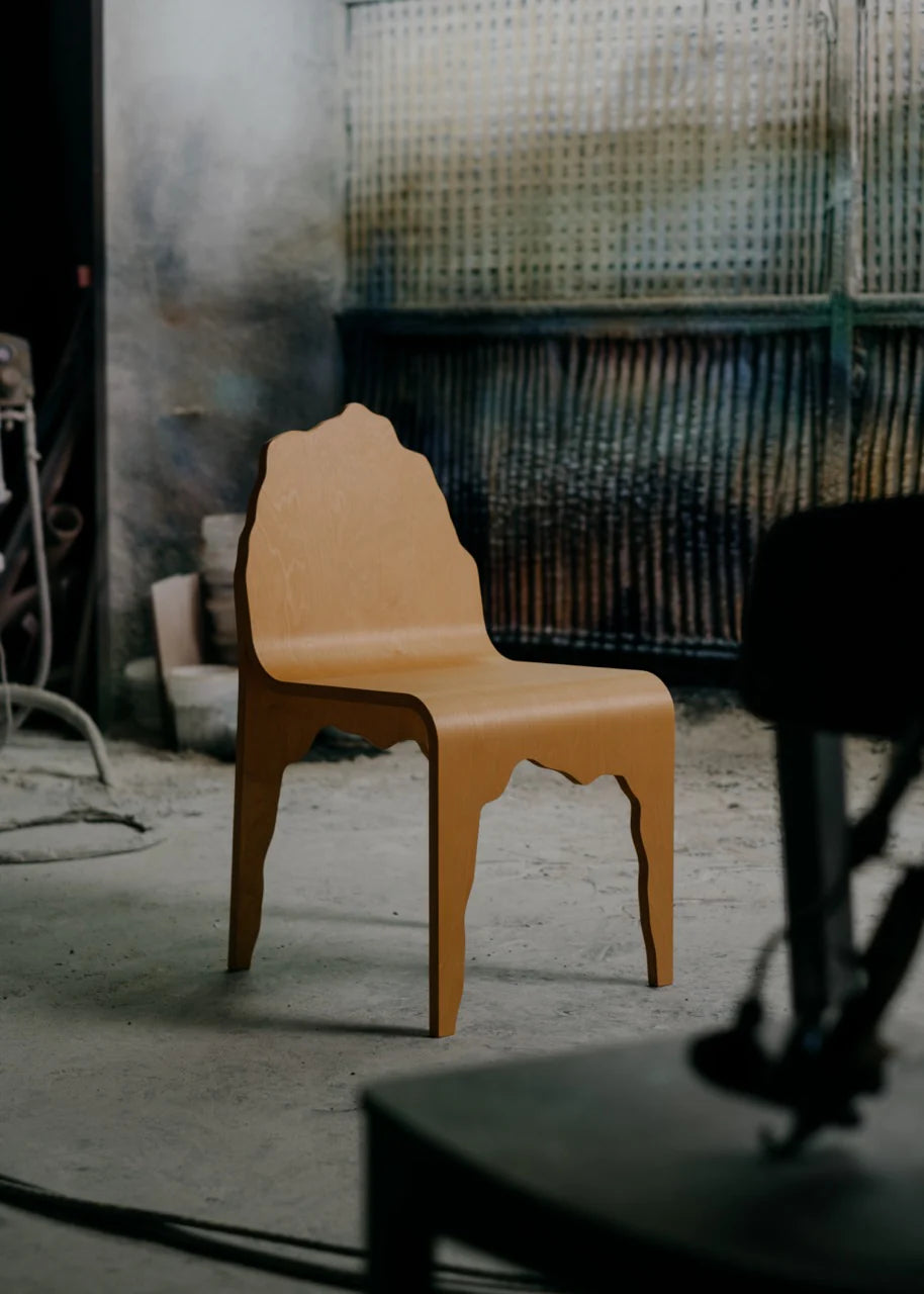 Made by Choice LIEKSA Chair เก้าอี้ birch plywood ดัดโค้งจากแผ่นไม้ชิ้นเดียว ออกแบบโดย Snarkitecture