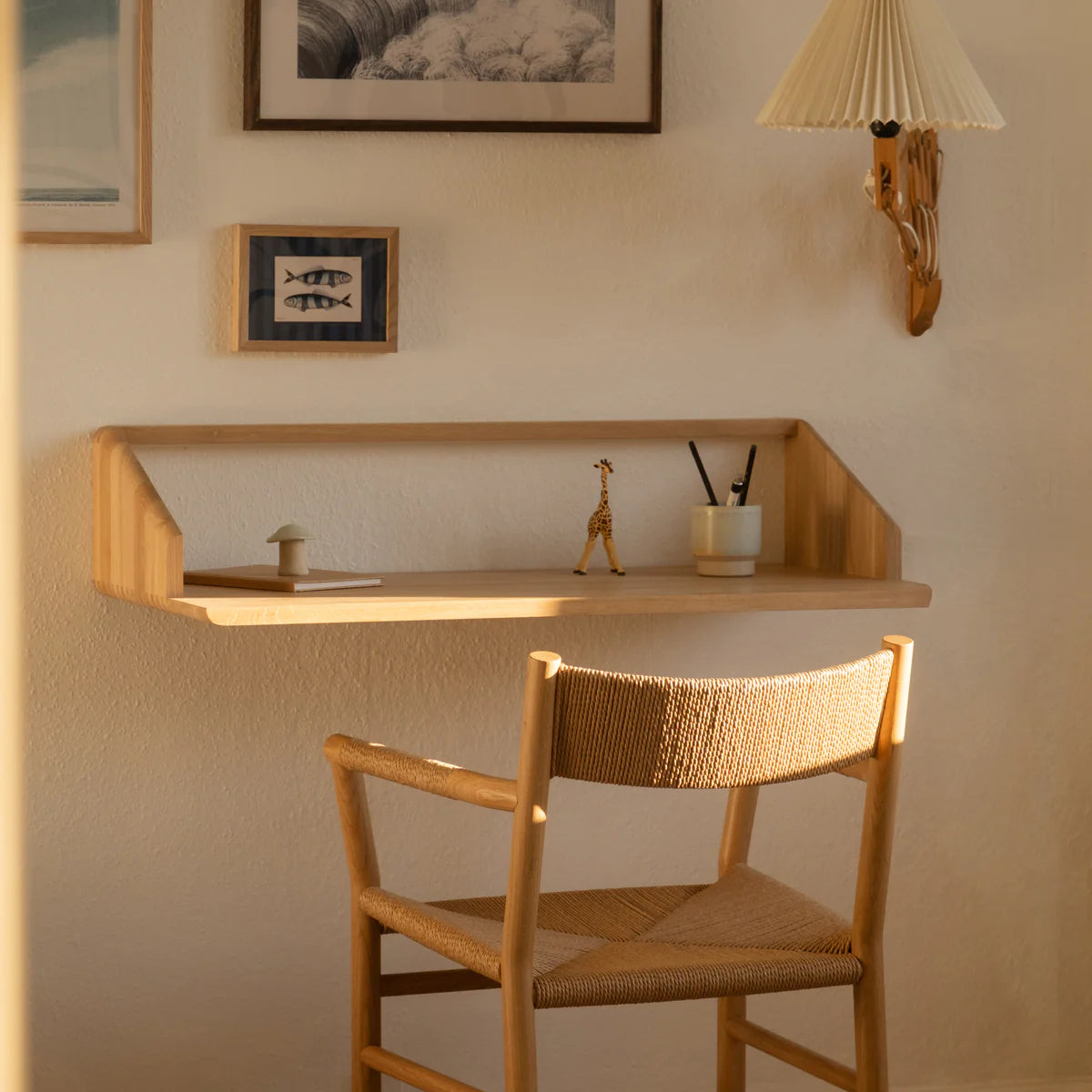EIK Base Desk