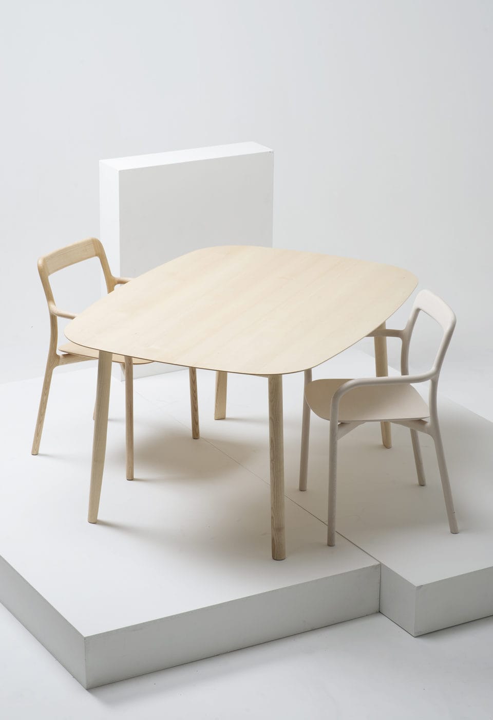 Mattiazzi MC2 BRANCA Chair เก้าอี้ไม้ ash ดีไซน์ organic ออกแบบโดย Sam Hecht & Kim Colin