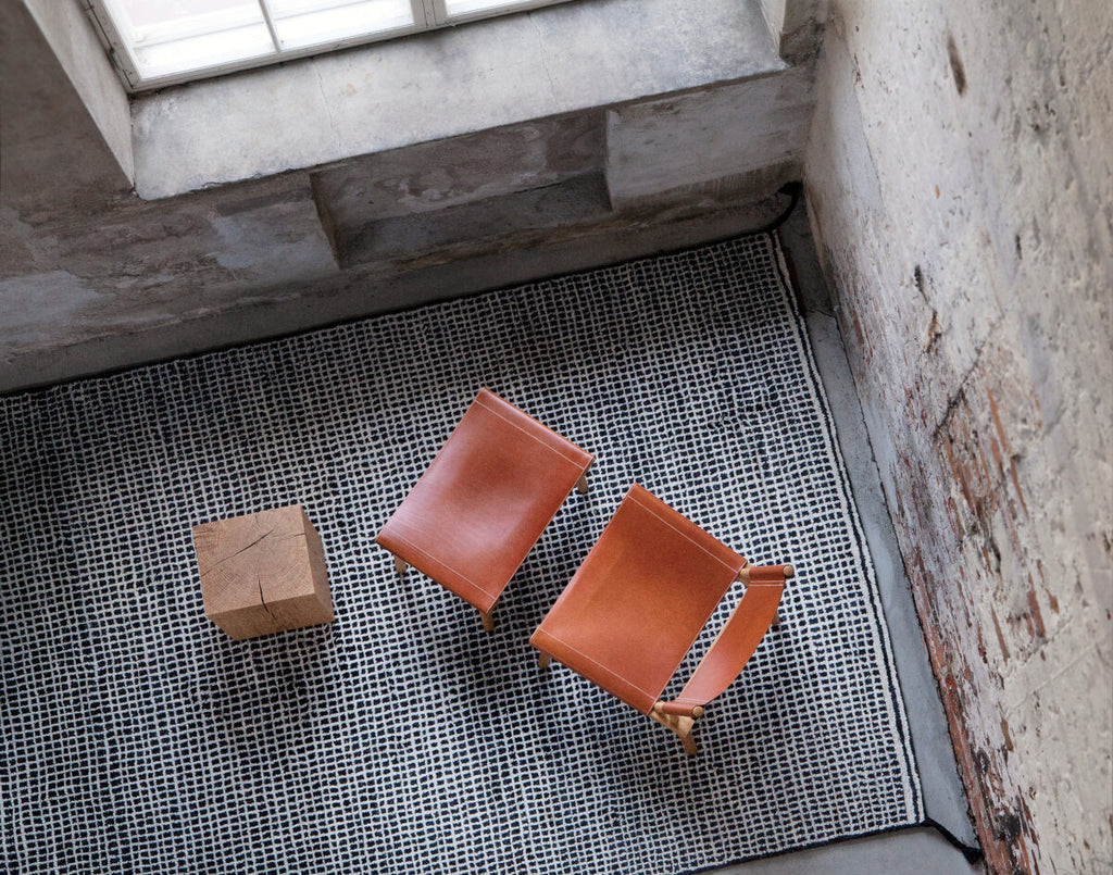 Biennale Stool Table