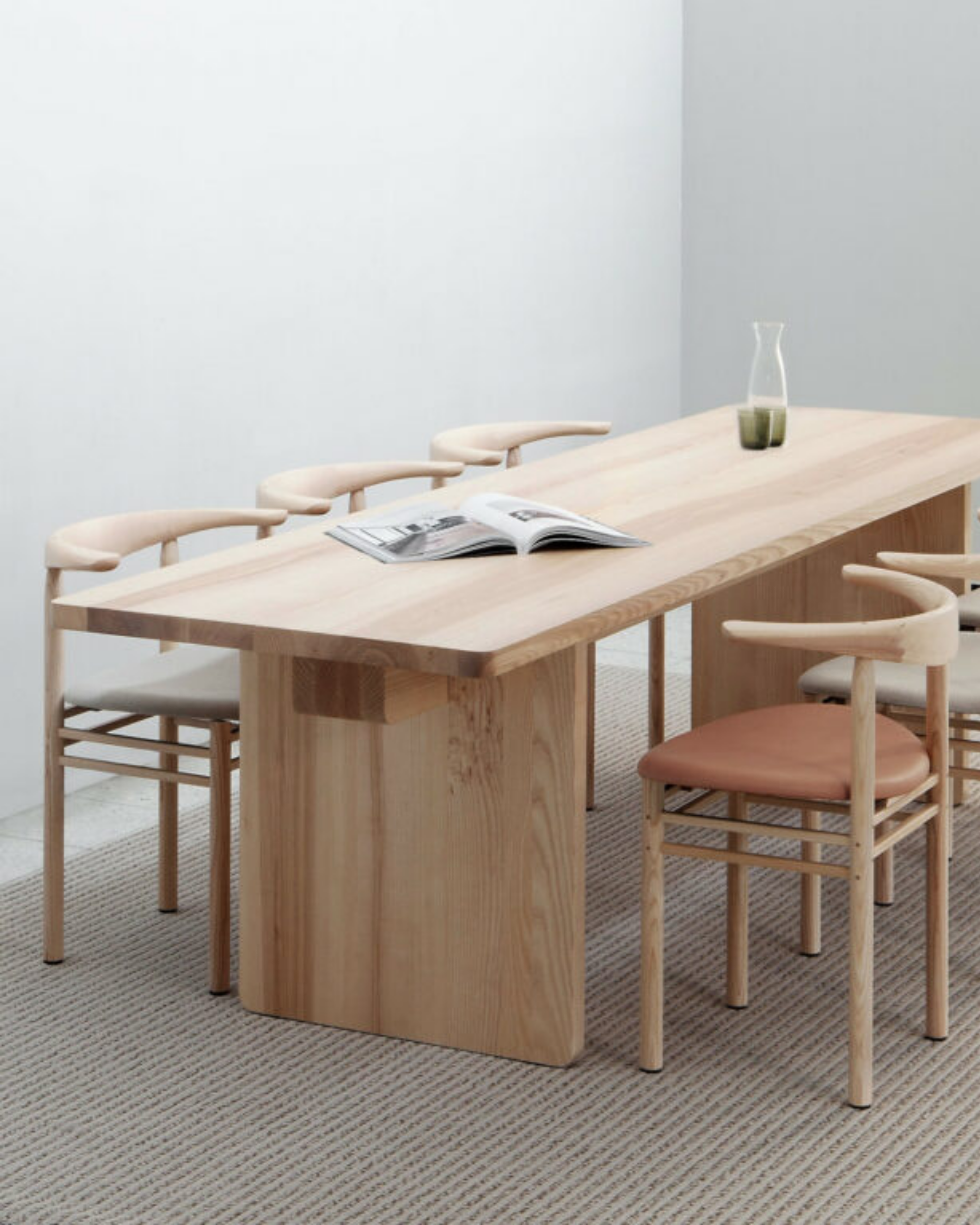 Nikari Edi Bench ม้านั่ง ash หรือ oak ที่สามารถสั่งผลิตตามขนาดได้ ออกแบบโดย Claesson Koivisto Rune