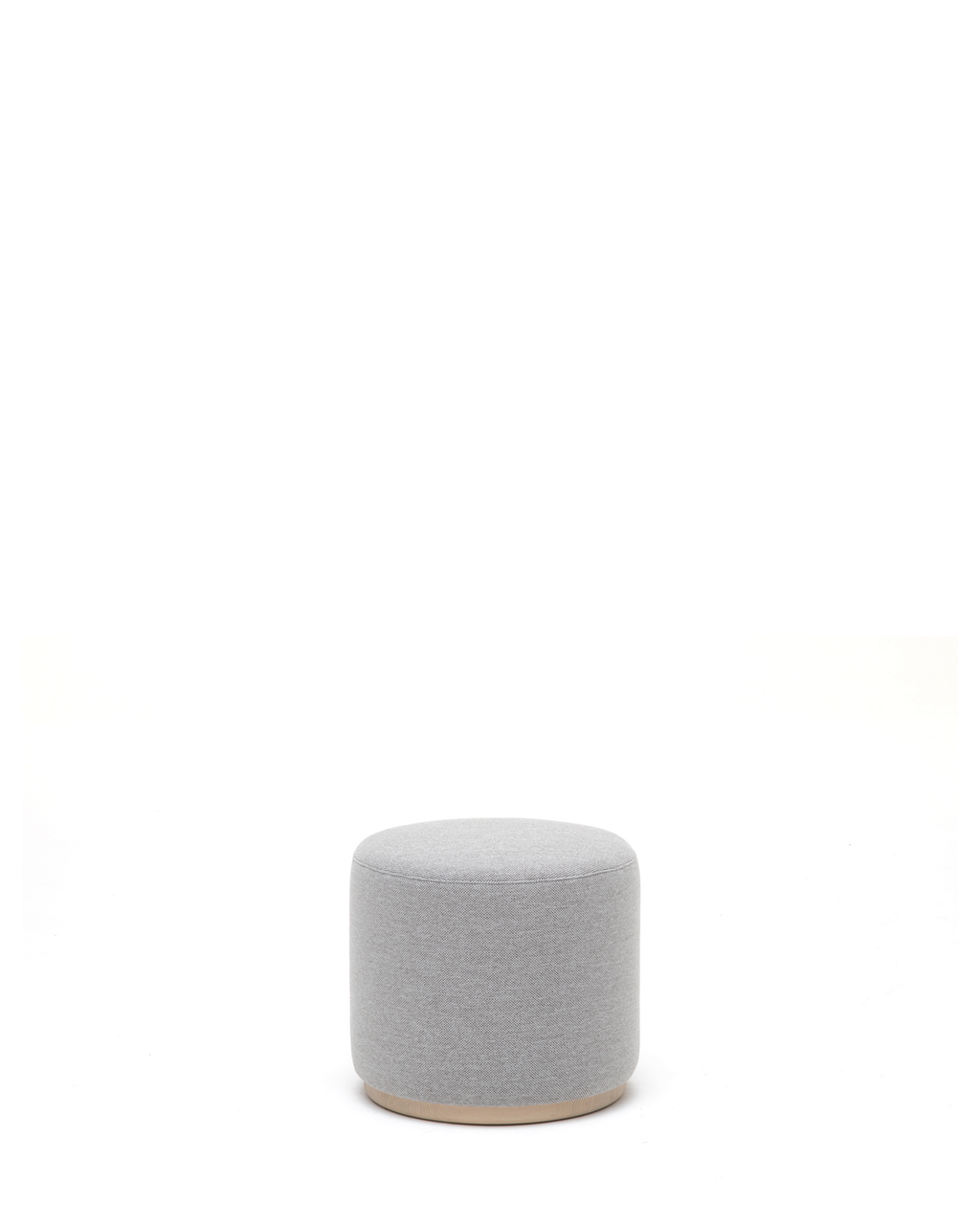 Karimoku New Standard Elephant Pouf Lounge สตูลเบาะเตี้ยฐานไม้เกาลัด ออกแบบโดย Christian Haas