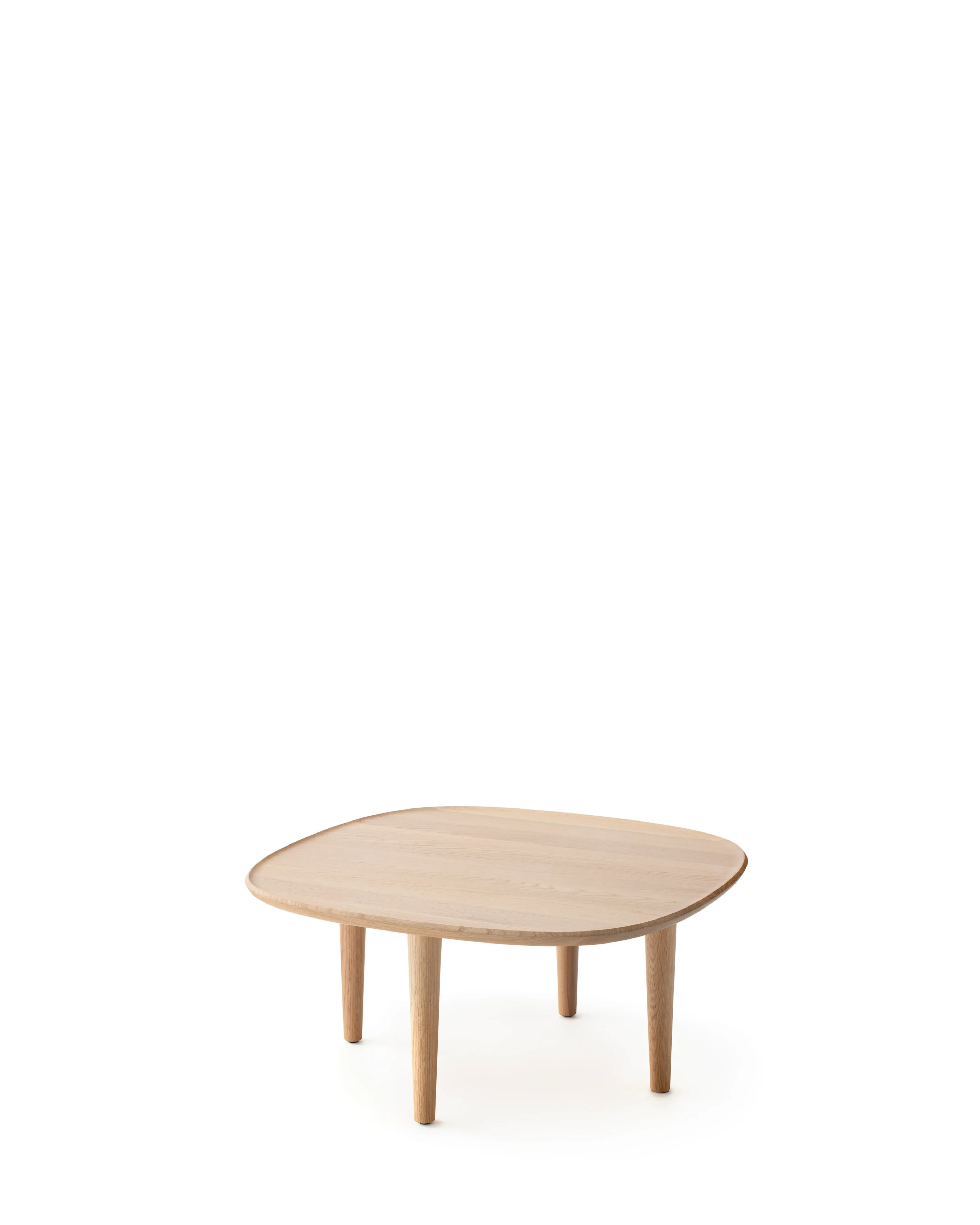 Nikari Fiori Coffee Table โต๊ะ oak มีให้เลือกสามขนาด ออกแบบโดย Timo Mikkonen, Antti Rouhunkoski และ Antrei Hartikainen