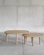 Nikari Fiori Coffee Table โต๊ะ oak มีให้เลือกสามขนาด ออกแบบโดย Timo Mikkonen, Antti Rouhunkoski และ Antrei Hartikainen