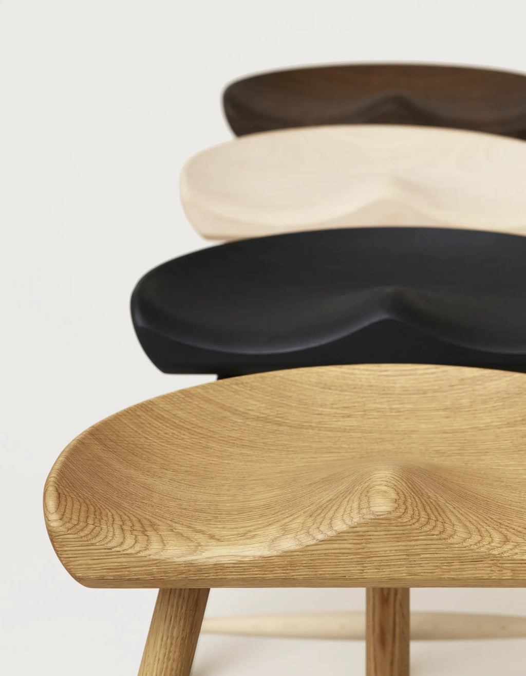 Shoemaker Chair No. 49 เก้าอี้ไม้คลาสสิกแกะจากไม้ชิ้นเดียว ดีไซน์สแกนดิเนเวียน ผลิตในเดนมาร์ก