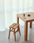 Angle Stool 45 สตูลไม้ดีไซน์มินิมอลที่นั่งเอียงเล็กน้อยเพื่อความสบาย ออกแบบโดย Jonas Herman
