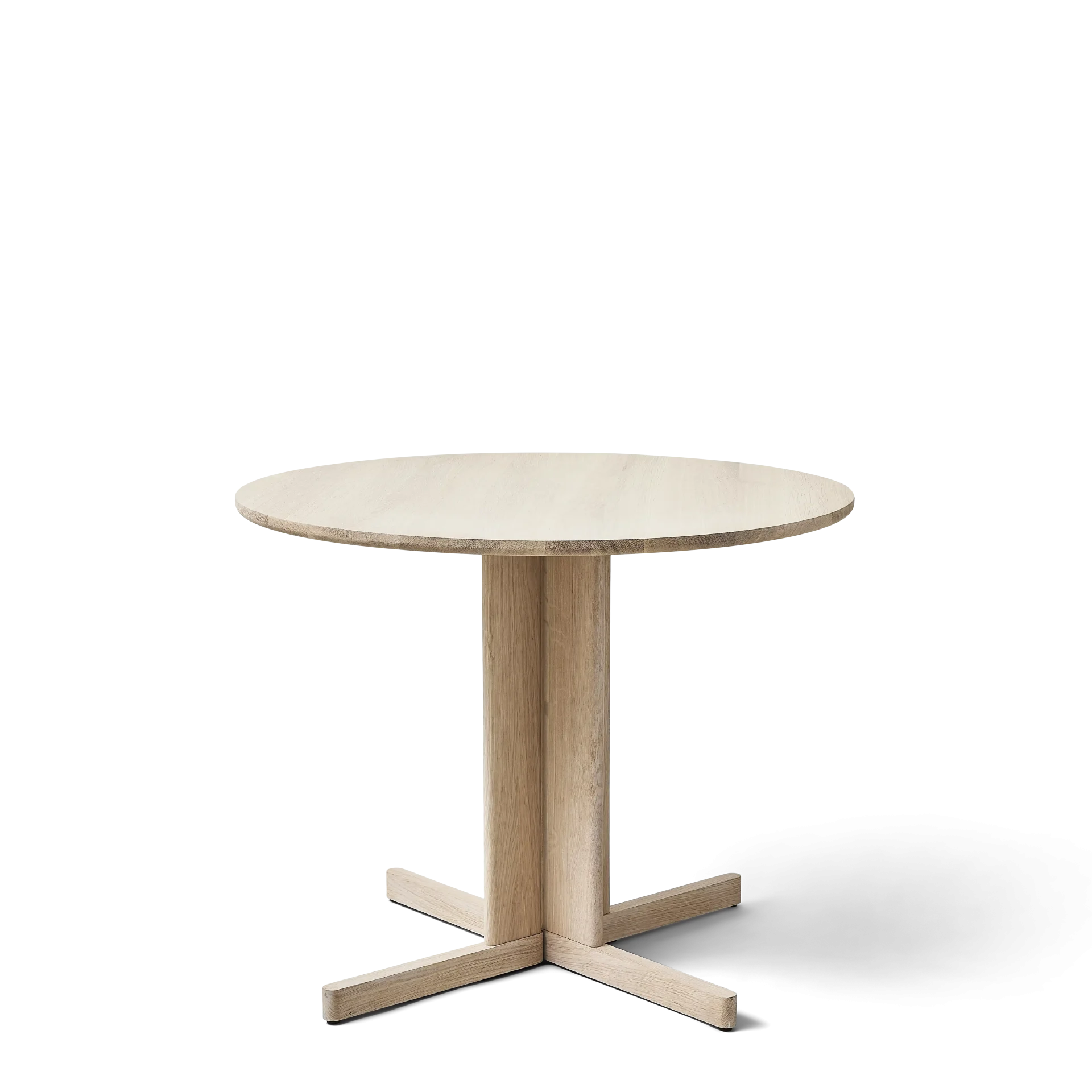 Trefoil Round Table Ø90