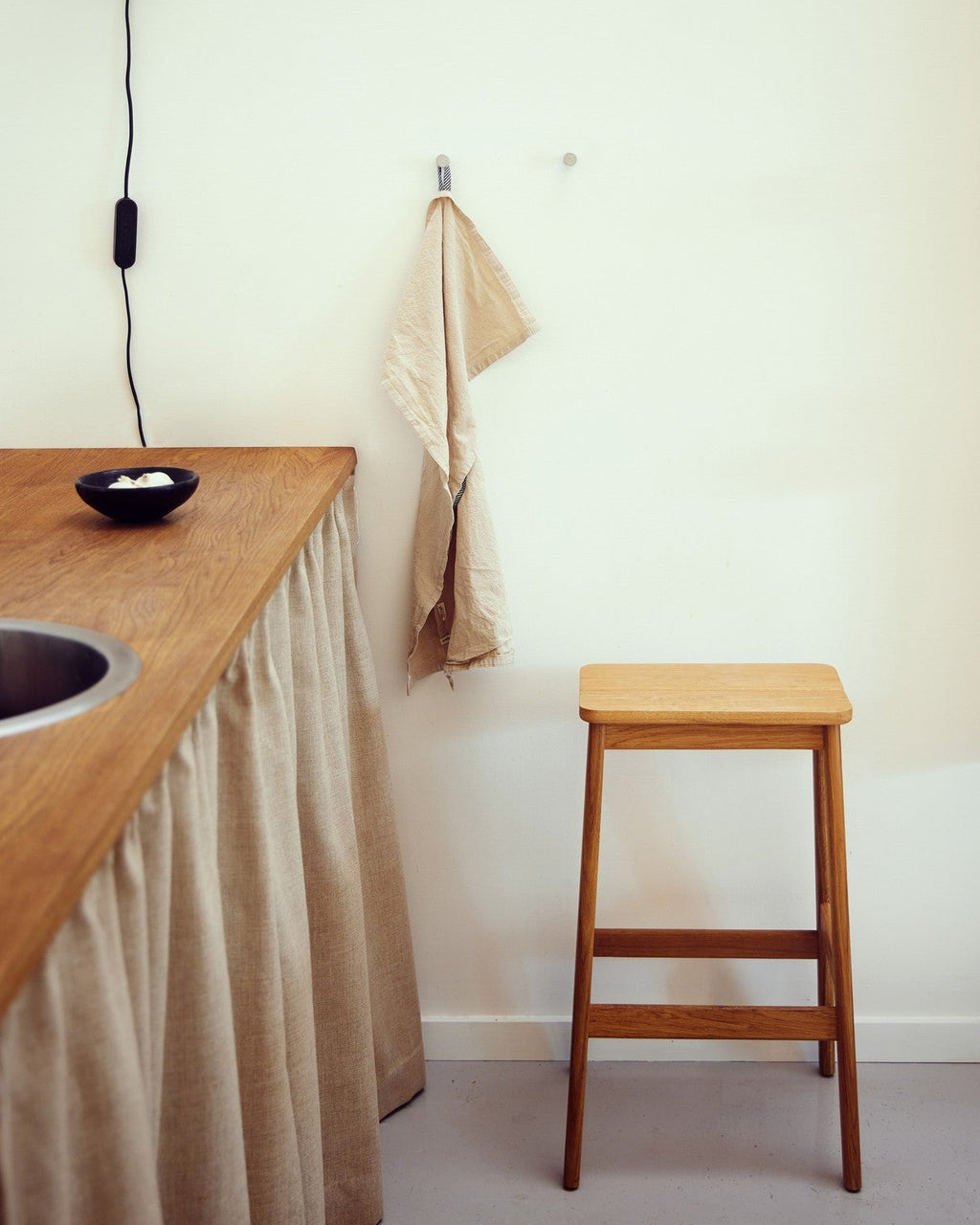 Angle Bar Stool 65