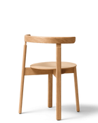 Form & Refine Lunar Chair เก้าอี้ไม้โอ๊คพนักพิงโค้งชิ้นเดียว โครง X-shape เบานั่งสบาย มีทั้งรุ่นไม้และรุ่นหุ้มผ้า Hallingdal ดีไซน์นอร์ดิกร่วมสมัย