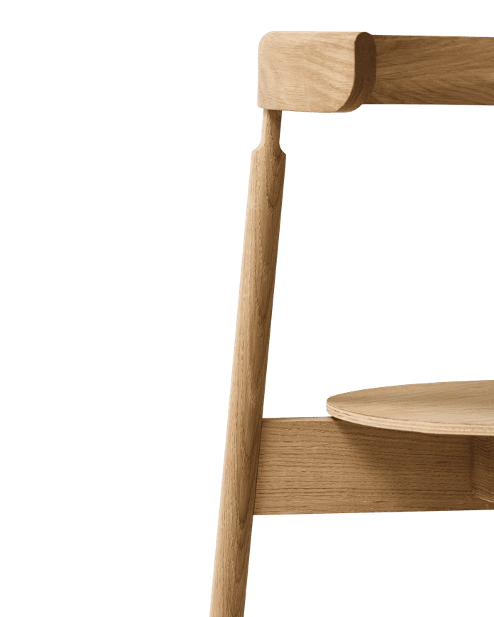 Form & Refine Lunar Chair เก้าอี้ไม้โอ๊คพนักพิงโค้งชิ้นเดียว โครง X-shape เบานั่งสบาย มีทั้งรุ่นไม้และรุ่นหุ้มผ้า Hallingdal ดีไซน์นอร์ดิกร่วมสมัย