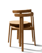 Form & Refine Lunar Chair เก้าอี้ไม้โอ๊คพนักพิงโค้งชิ้นเดียว โครง X-shape เบานั่งสบาย มีทั้งรุ่นไม้และรุ่นหุ้มผ้า Hallingdal ดีไซน์นอร์ดิกร่วมสมัย