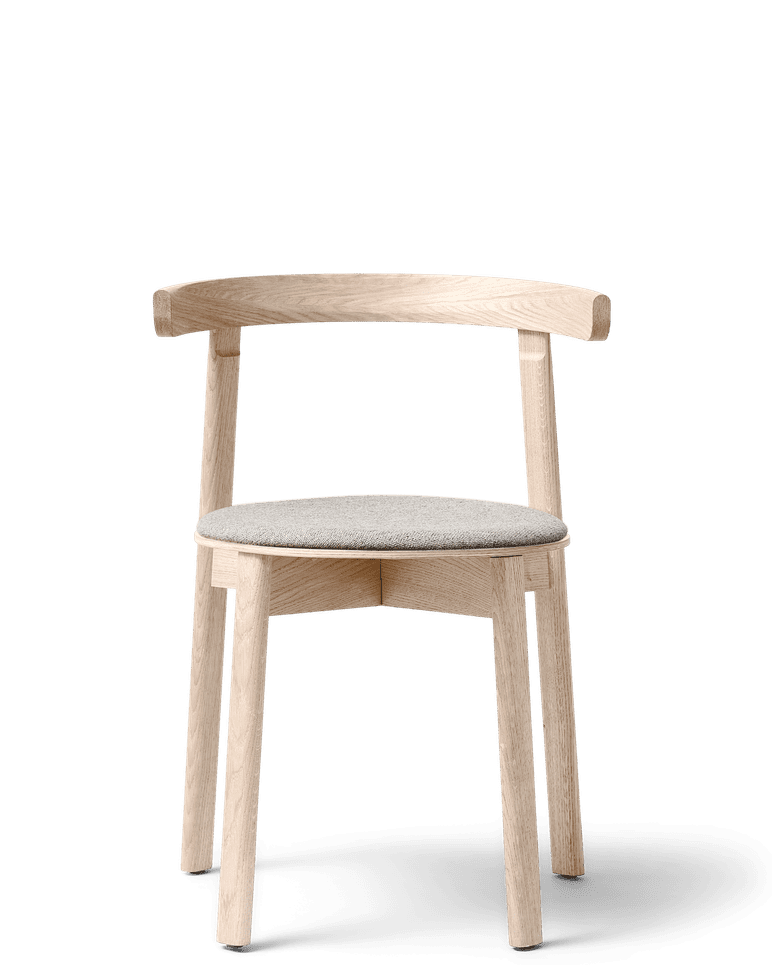 Form & Refine Lunar Chair เก้าอี้ไม้โอ๊คพนักพิงโค้งชิ้นเดียว โครง X-shape เบานั่งสบาย มีทั้งรุ่นไม้และรุ่นหุ้มผ้า Hallingdal ดีไซน์นอร์ดิกร่วมสมัย