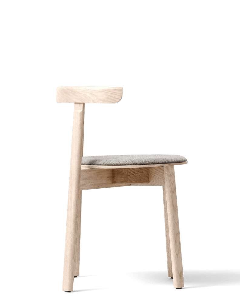 Form & Refine Lunar Chair เก้าอี้ไม้โอ๊คพนักพิงโค้งชิ้นเดียว โครง X-shape เบานั่งสบาย มีทั้งรุ่นไม้และรุ่นหุ้มผ้า Hallingdal ดีไซน์นอร์ดิกร่วมสมัย