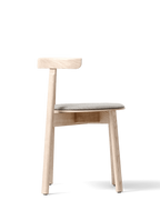 Form & Refine Lunar Chair เก้าอี้ไม้โอ๊คพนักพิงโค้งชิ้นเดียว โครง X-shape เบานั่งสบาย มีทั้งรุ่นไม้และรุ่นหุ้มผ้า Hallingdal ดีไซน์นอร์ดิกร่วมสมัย