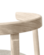 Form & Refine Lunar Chair เก้าอี้ไม้โอ๊คพนักพิงโค้งชิ้นเดียว โครง X-shape เบานั่งสบาย มีทั้งรุ่นไม้และรุ่นหุ้มผ้า Hallingdal ดีไซน์นอร์ดิกร่วมสมัย