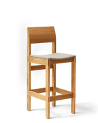 Form & Refine Sonder Bar Chair 65 เก้าอี้บาร์ไม้โอ๊คพนักพิงโค้ง ดีไซน์สแกนดิเนเวียน มีทั้งรุ่นที่นั่งไม้และรุ่นหุ้มผ้า Hallingdal