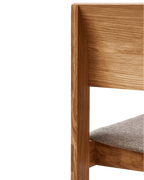 Form & Refine Sonder Bar Chair 65 เก้าอี้บาร์ไม้โอ๊คพนักพิงโค้ง ดีไซน์สแกนดิเนเวียน มีทั้งรุ่นที่นั่งไม้และรุ่นหุ้มผ้า Hallingdal