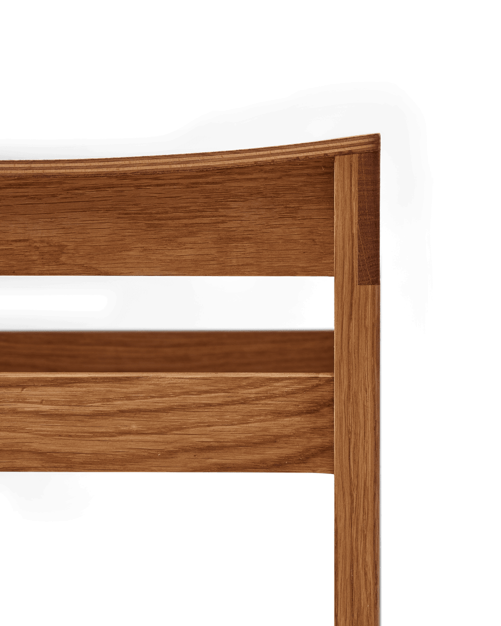 Form & Refine Sonder Stool สตูลไม้โอ๊คเบาะโค้งดีไซน์เรียบโปร่ง สไตล์สแกนดิเนเวียน ใช้เป็นเก้าอี้หรือโต๊ะข้างได้