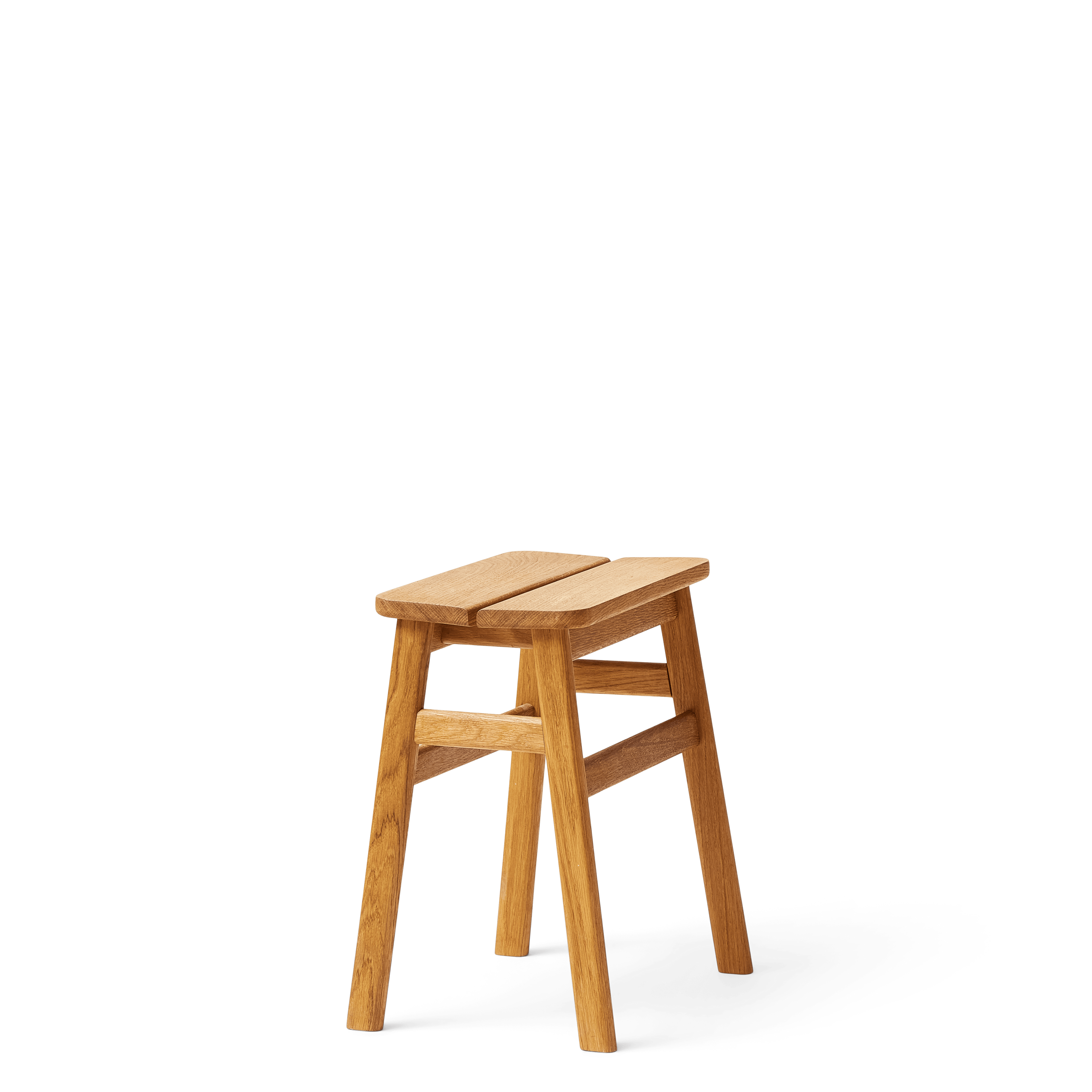 Angle Stool 45 สตูลไม้ดีไซน์มินิมอลที่นั่งเอียงเล็กน้อยเพื่อความสบาย ออกแบบโดย Jonas Herman