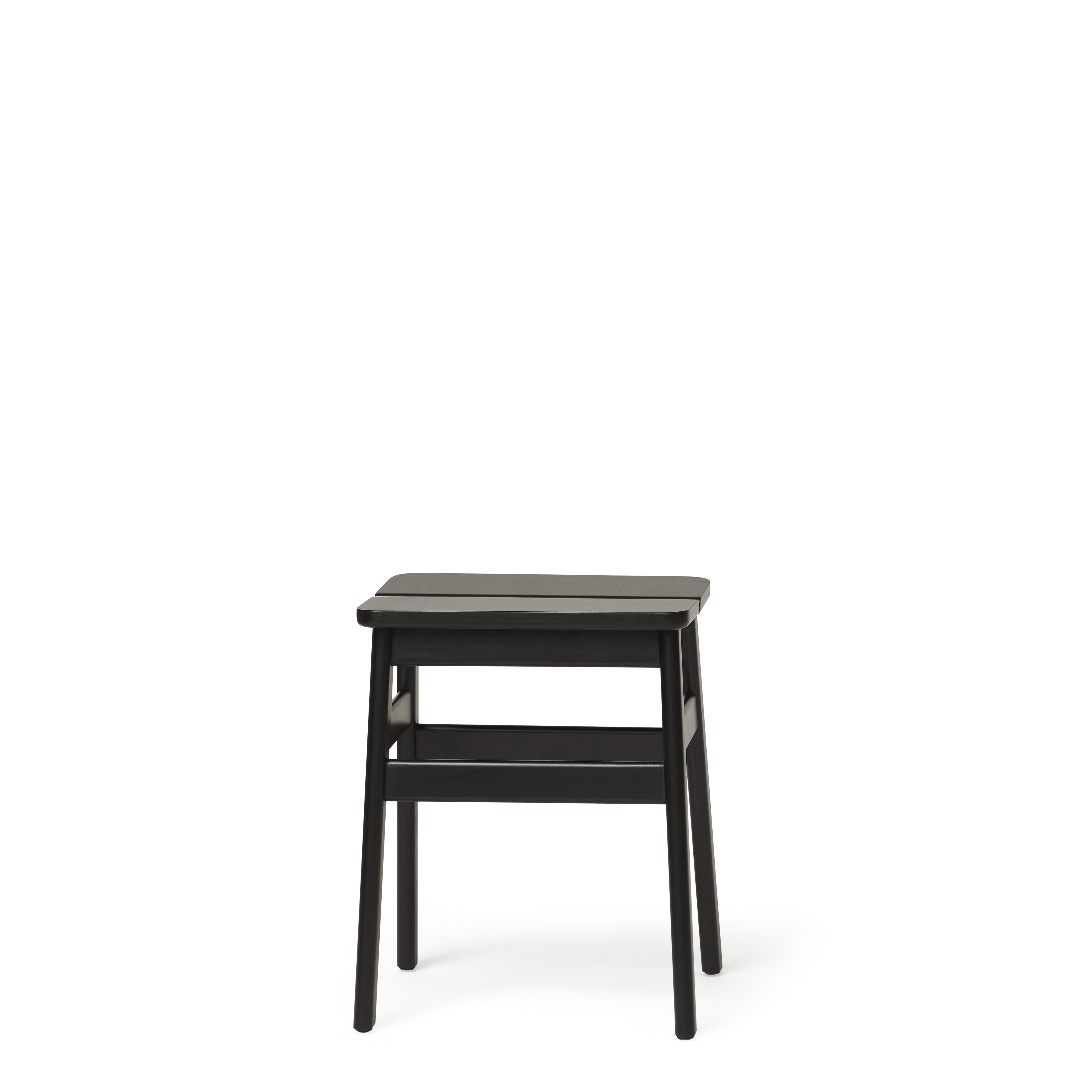 Angle Stool 45 สตูลไม้ดีไซน์มินิมอลที่นั่งเอียงเล็กน้อยเพื่อความสบาย ออกแบบโดย Jonas Herman