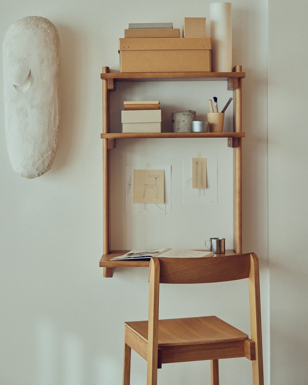 Blueprint Bar Chair 65 เก้าอี้บาร์ไม้โอ๊ค ดีไซน์เดนมาร์ก ที่นั่งไม้ขึ้นรูป มีตัวเลือกเบาะผ้า Kvadrat Hallingdal สำหรับเคาน์เตอร์และพื้นที่ภายใน