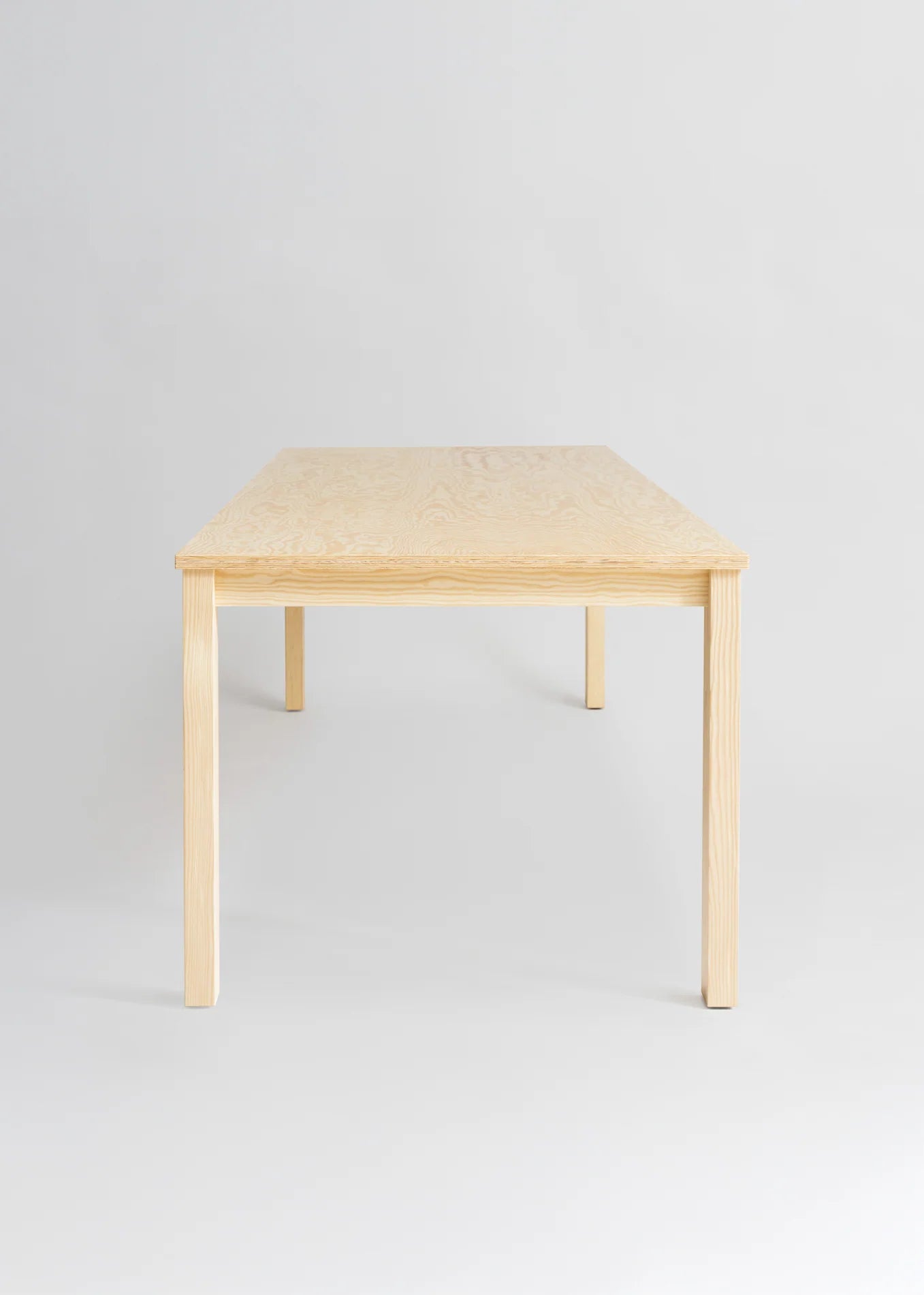 Vaarnii 016 Maasto Dining Table โต๊ะไม้ pine โครงสร้างเรียบง่าย