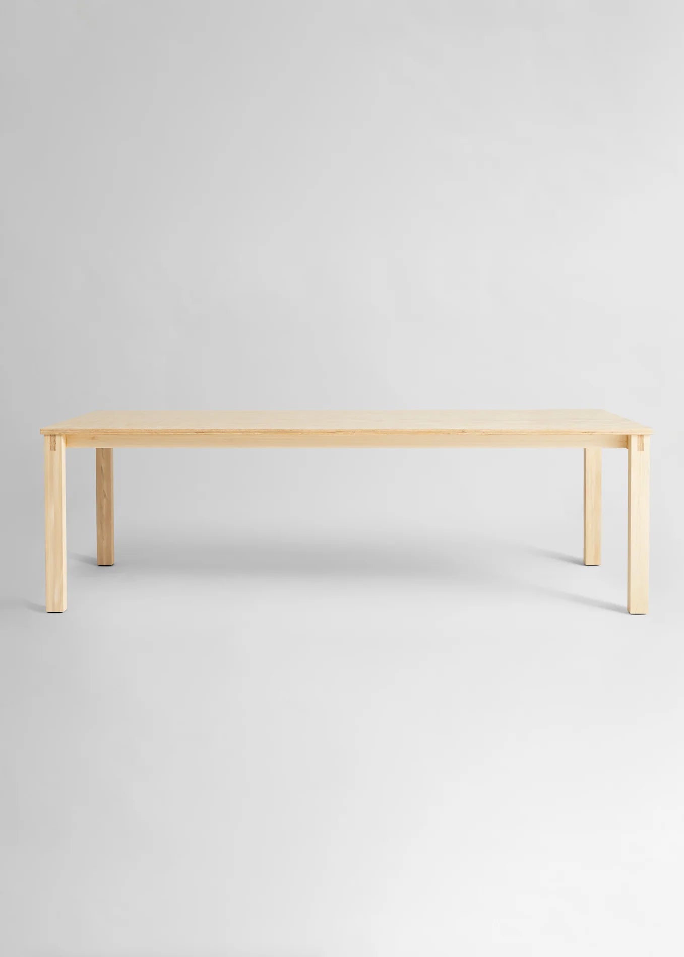 Vaarnii 016 Maasto Dining Table โต๊ะไม้ pine โครงสร้างเรียบง่าย