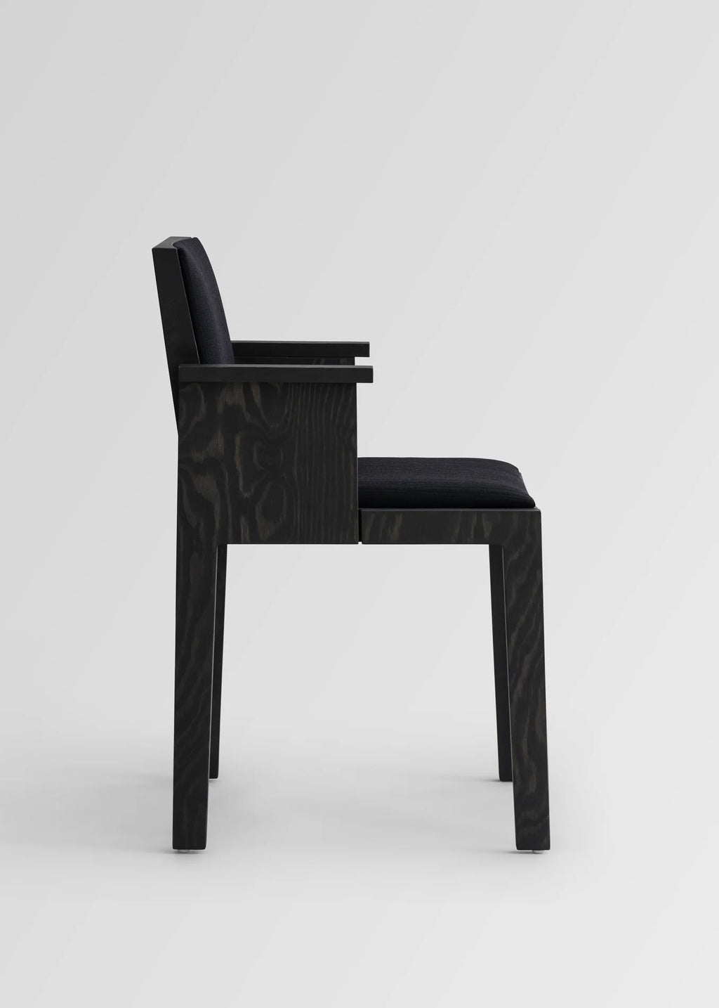 Vaarnii 016 Maasto Dining Armchair Upholstered Black เก้าอี้ไม้ pine สีดำ มีที่วางแขนและเบาะ