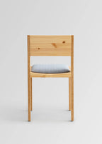 Vaarnii 016 Maasto Dining Chair Upholstered เก้าอี้ไม้ pine พร้อมเบาะรองนั่ง
