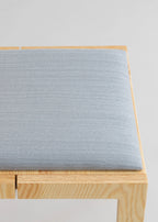 Vaarnii 016 Maasto Dining Chair Upholstered เก้าอี้ไม้ pine พร้อมเบาะรองนั่ง