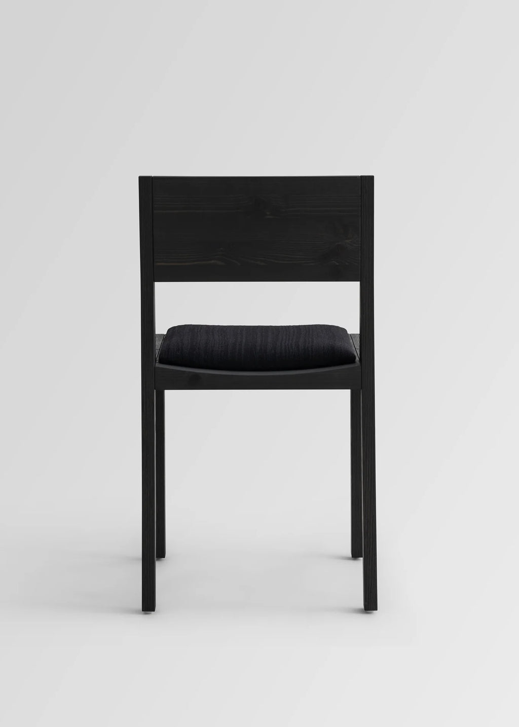 Vaarnii 016 Maasto Dining Chair Upholstered Black เก้าอี้ไม้ pine สีดำ พร้อมเบาะรองนั่ง