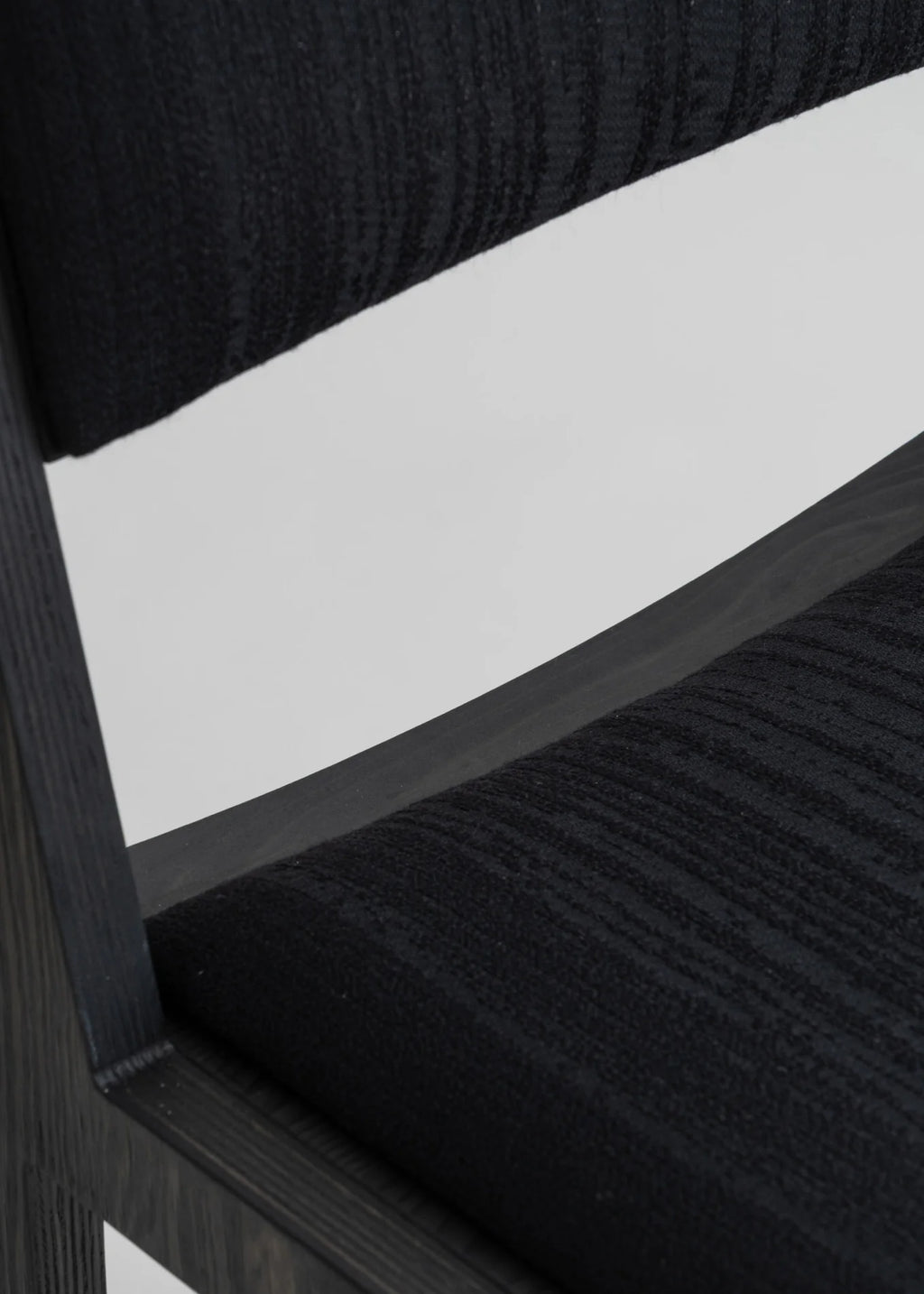 Vaarnii 016 Maasto Dining Chair Upholstered Black เก้าอี้ไม้ pine สีดำ พร้อมเบาะรองนั่ง