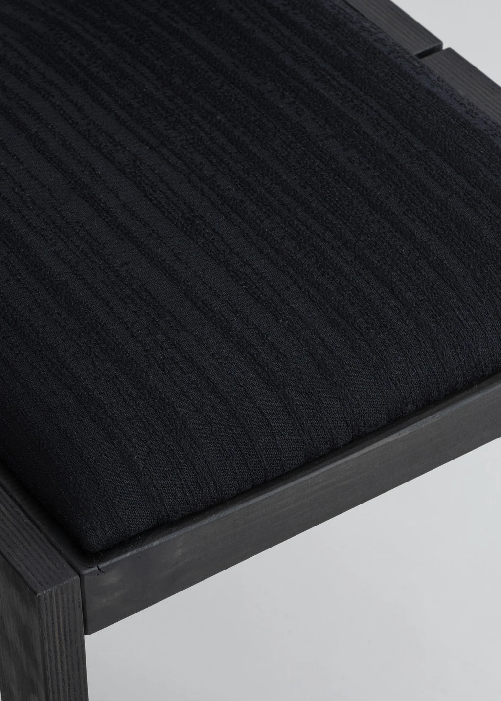 Vaarnii 016 Maasto Dining Chair Upholstered Black เก้าอี้ไม้ pine สีดำ พร้อมเบาะรองนั่ง