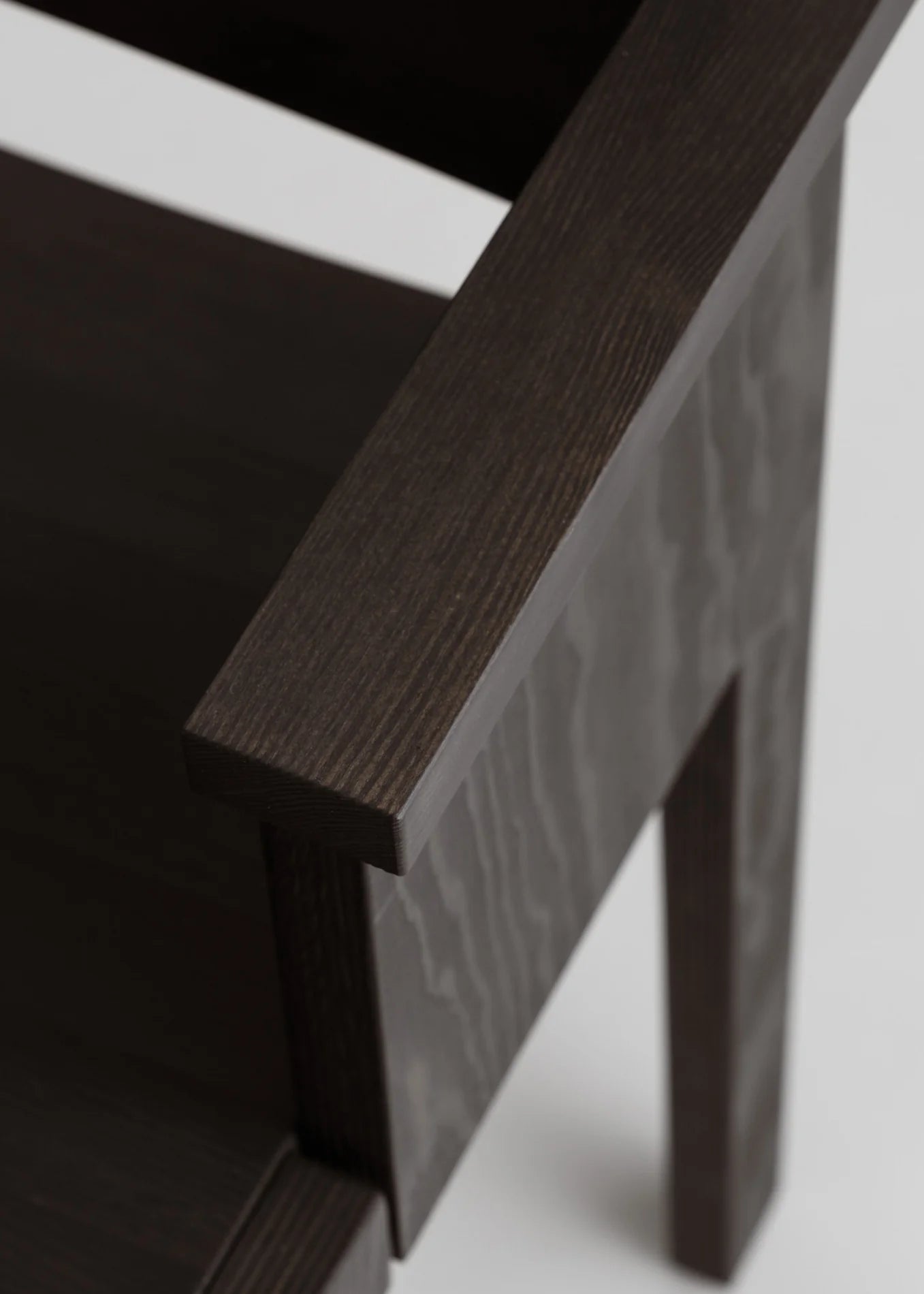 Vaarnii 016 Maasto Dining Armchair Black เก้าอี้ไม้ pine สีดำ มีที่วางแขน