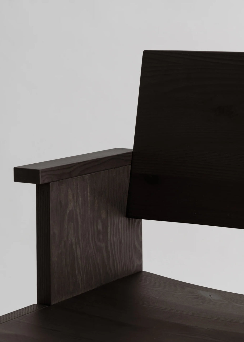Vaarnii 016 Maasto Dining Armchair Black เก้าอี้ไม้ pine สีดำ มีที่วางแขน