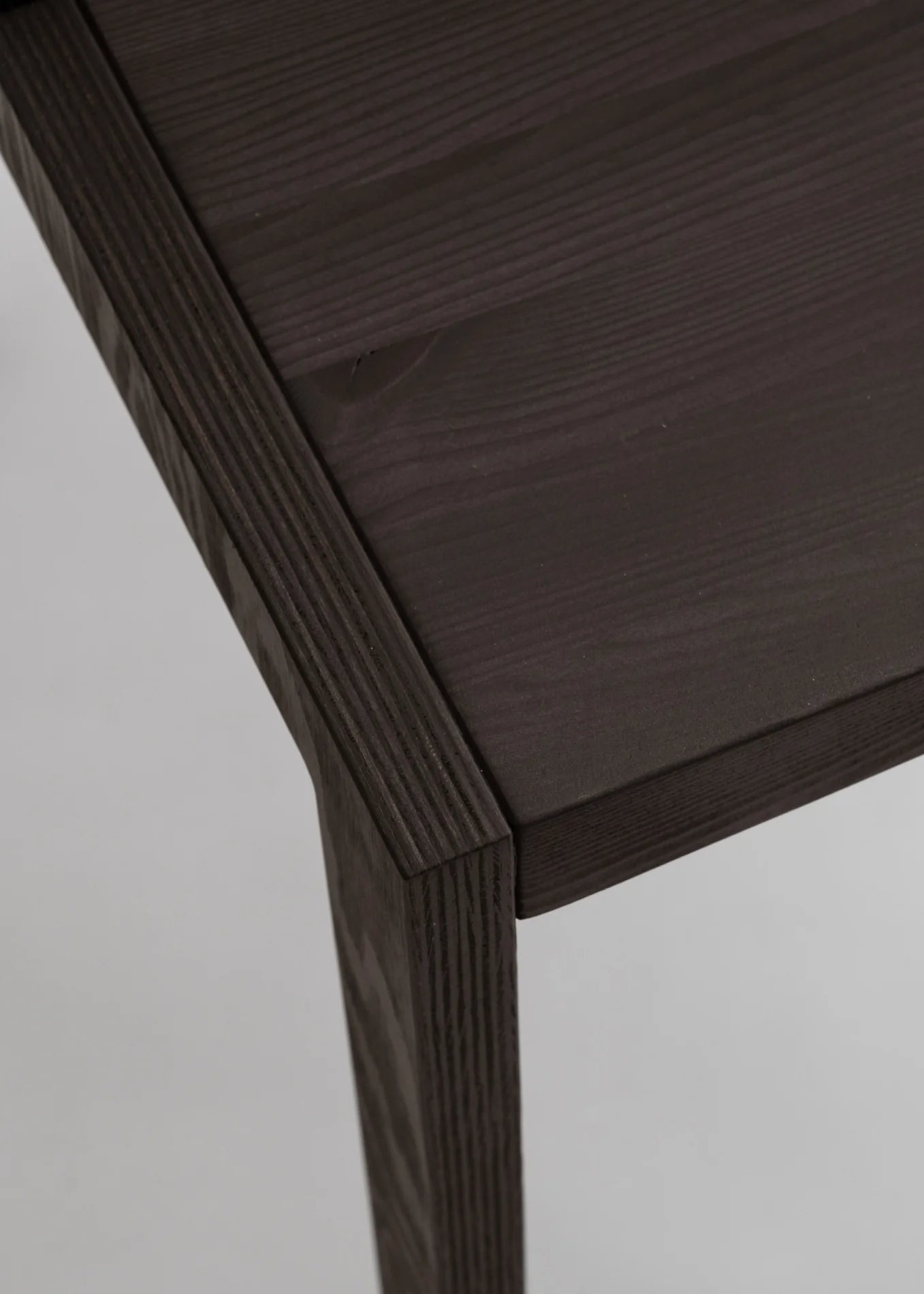 Vaarnii 016 Maasto Dining Armchair Black เก้าอี้ไม้ pine สีดำ มีที่วางแขน