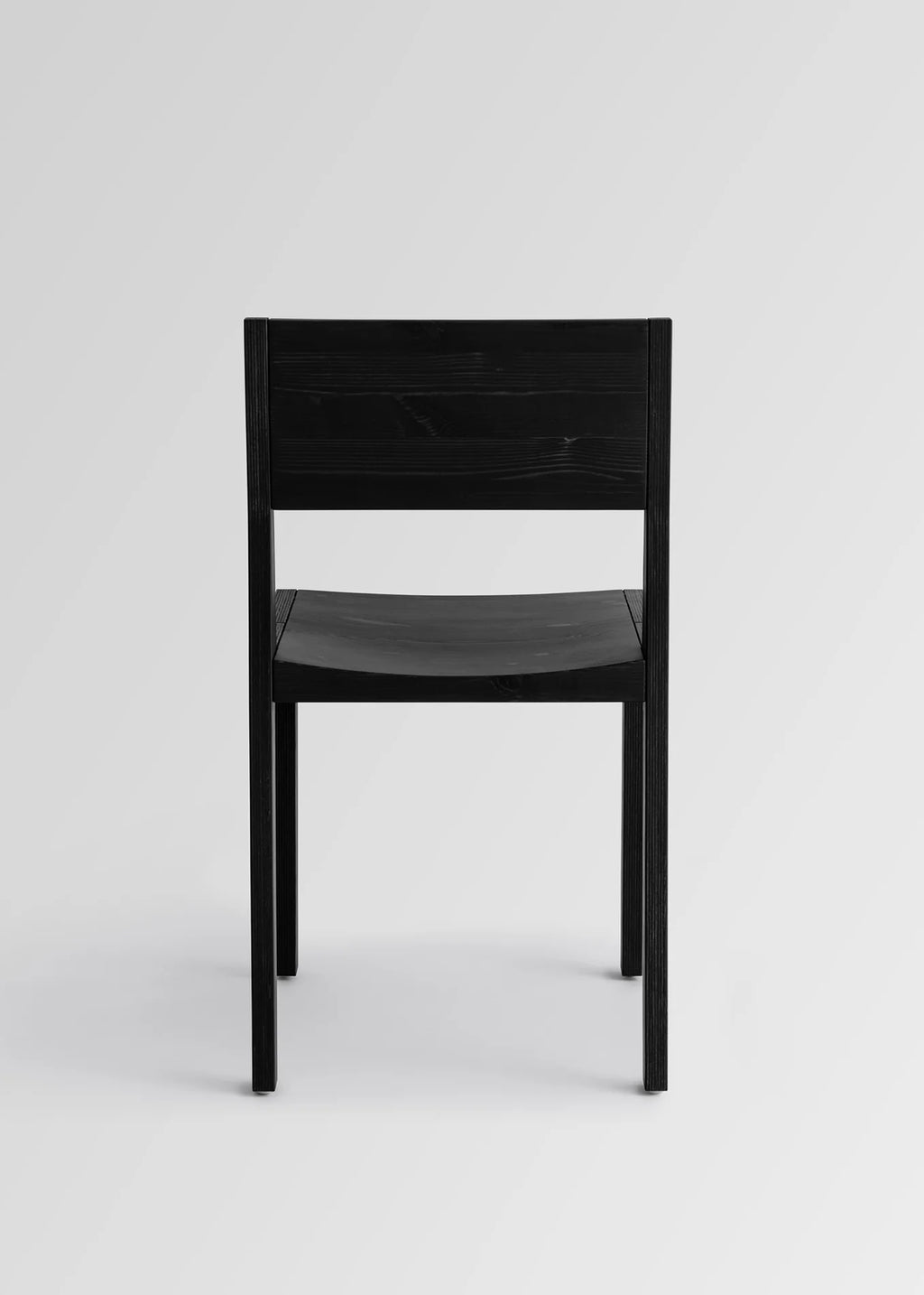 Vaarnii 016 Maasto Dining Chair Black เก้าอี้ไม้ pine สีดำ โครงสร้างเรียบง่าย